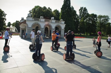 Ekskluzywna Wycieczka Segwayem po Warszawie dla Dwojga Warszawa -prezent dla przyjaciół
